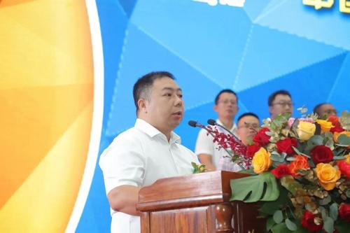 (赣州市南康区家具协会会长顾建厦先生)